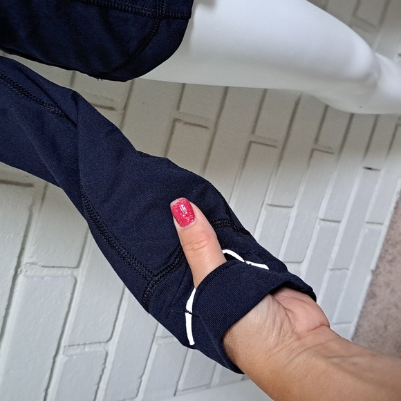 Hollister Sport Navy Blue/Green Quarter Zip Thumb Hole Pullover. Size Medium - Picture 4 of 10